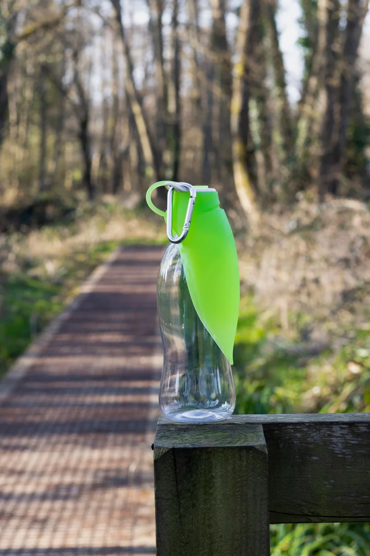 Dispensador de agua de viaje Easi-Pour (Great & Small)